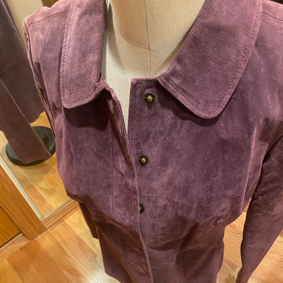 Tria Suede Jacket. Purple. Snap opening. Medium - Picture 6 of 8